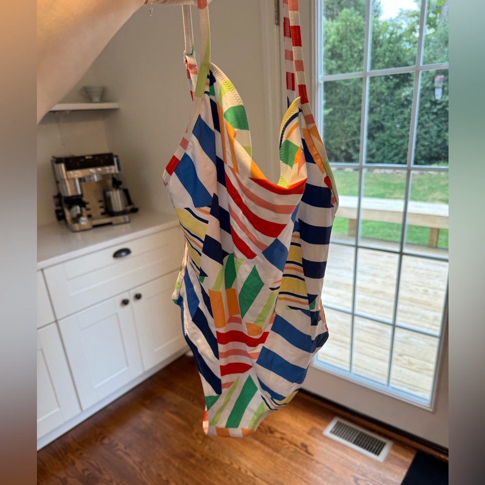 Solid & Striped One Piece - Picture 4 of 6